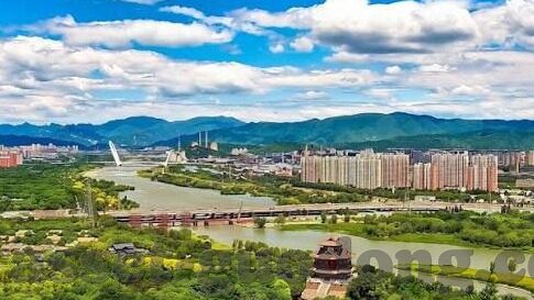 麻豆免费视频大全-深入了解麻豆免费视频大全——娱乐与学习的完美平衡
